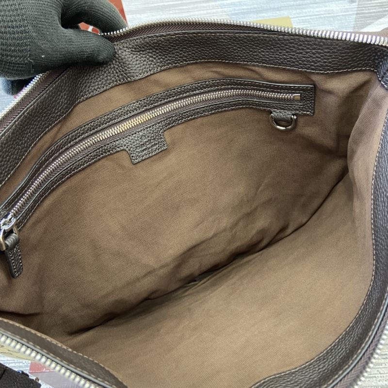 Gvc*1 padlock shoulder bags